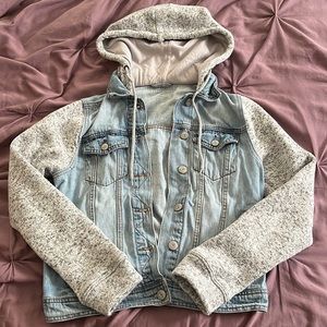 Aeropostale hooded gray sleeve denim jean jacket - size small